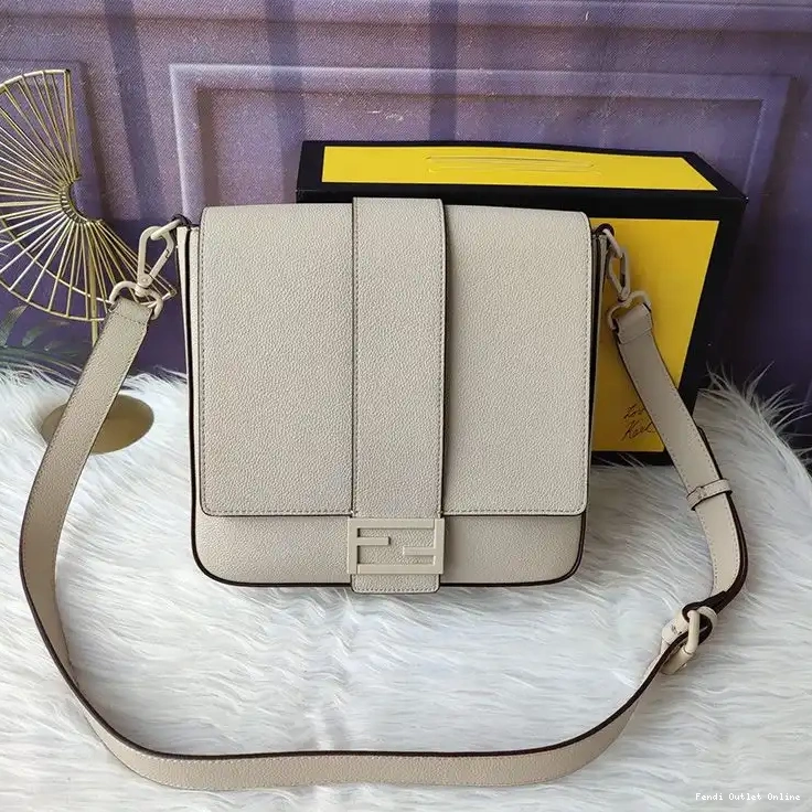 Affordable Romano Messenger Cuoio In Medium Leather Beige Baguette Fendi 0527
